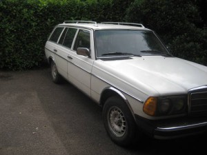 Mercedes-Benz 123 Series Diesel (200D Saloon, 240D Saloon, 240TD Estate, 300D Saloon, 300TD Estate) Owners Workshop Manual 1976-1985 (165MB, Searchable, Printable, Bookmarked, iPad-ready PDF)